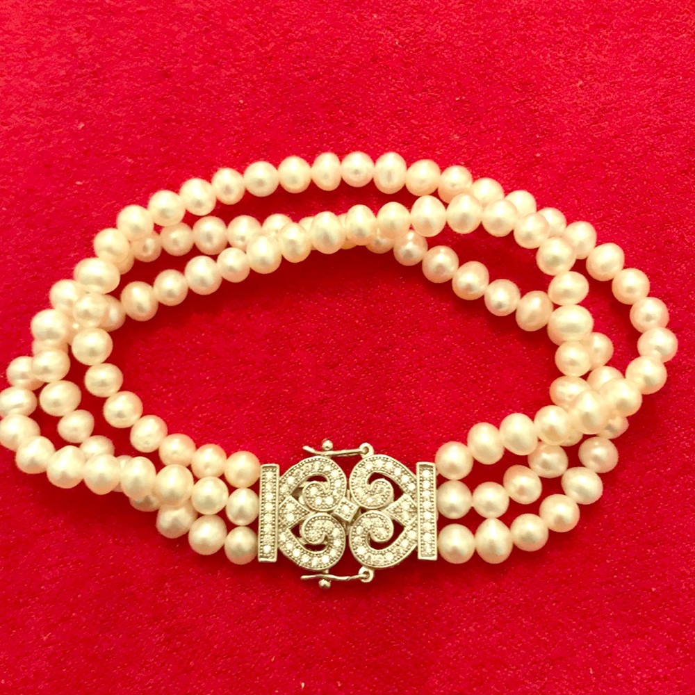Three-Strand Pearl Bracelet